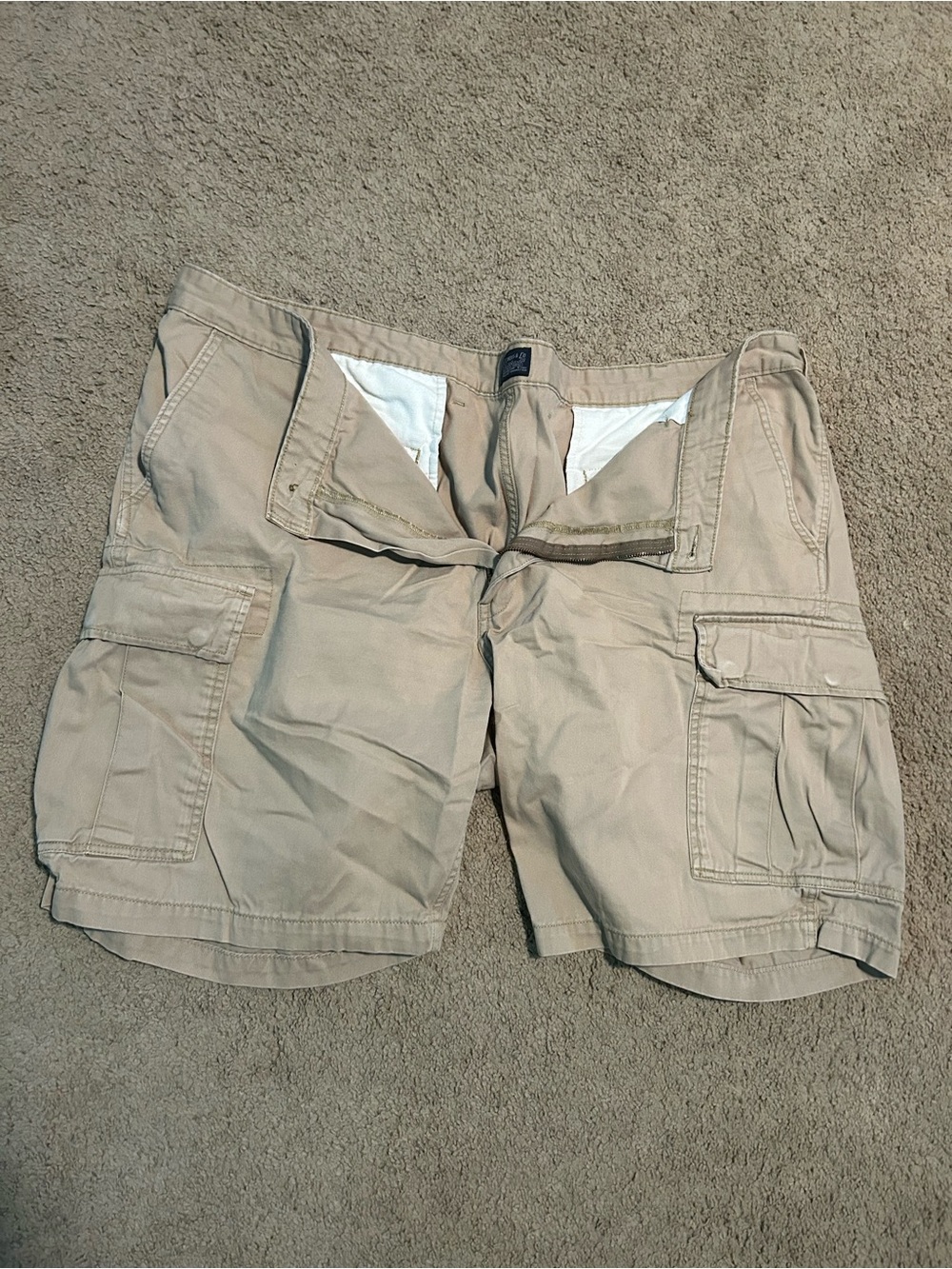 Levi's Men's Beige Cargo Shorts - Utility Pocket Design